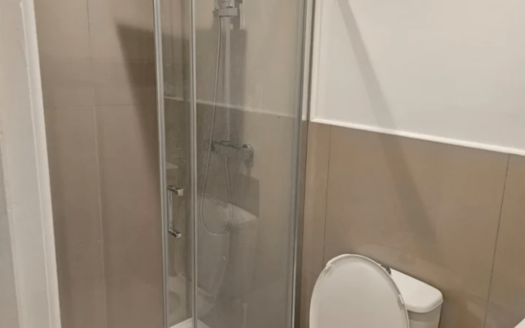 🏡 Ensuite Room Available in SM3 8LJ | All Bills Included | Garden & Parking Options